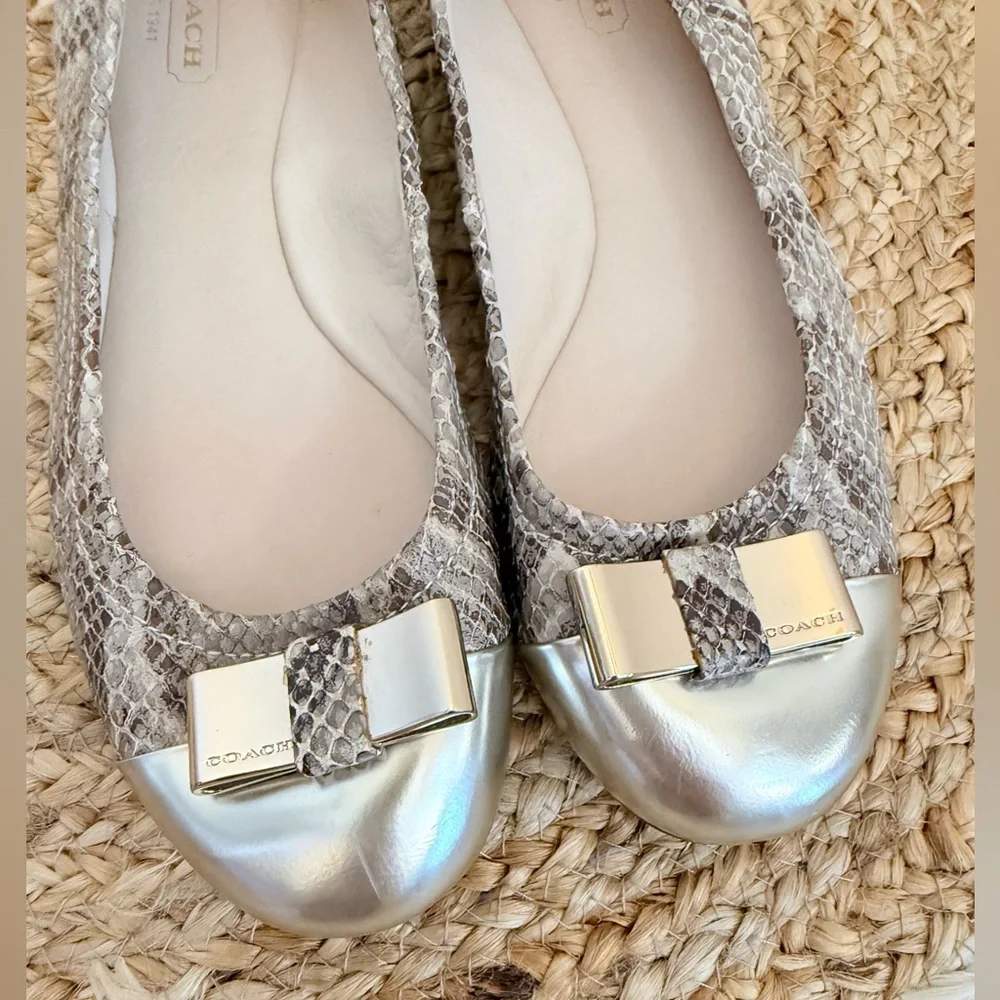 🌾‎ Coach Darsi Snakeskin Ballet Flat with Metallic Detail LIKE NEW